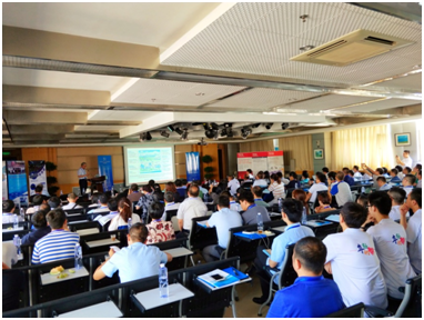 　　【中國(guó)儀表網(wǎng) 儀表會(huì)議】由中國(guó)儀器儀表學(xué)會(huì)主辦，中國(guó)科學(xué)院新疆理化技術(shù)研究所及爆炸物安全科學(xué)自治區(qū)重點(diǎn)實(shí)驗(yàn)室承辦，新疆自治區(qū)科協(xié)、新疆物理學(xué)會(huì)及中科院青年創(chuàng)新促進(jìn)會(huì)新疆理化所小組協(xié)辦，上海新漫傳感技術(shù)研究發(fā)展有限公司、賽默飛世爾科技(中國(guó))有限公司及華信中安(北京)智能科技發(fā)展有限公司贊助的“2018年度危爆品痕量檢測(cè)技術(shù)學(xué)術(shù)研討會(huì)”于7月20日-21日在新疆理化所成功召開！來自全國(guó)各地的110余名危爆品痕量檢測(cè)領(lǐng)域的專家學(xué)者齊聚一堂，共同探討痕量檢測(cè)領(lǐng)域出現(xiàn)的新方法、新技術(shù)、