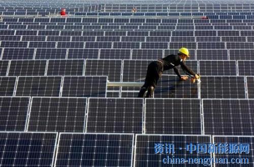                                                                                                                                                                     
	　　PV InfoLink的消息顯示，7月30日晚，印度財(cái)政部稅務(wù)局正式宣布：根據(jù)印度貿(mào)易救濟(jì)總局（DGTR）提出的最終建議，自7月30日開始對(duì)中國(guó)、馬來西亞及其他已開發(fā)國(guó)家的太