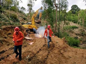 
	
                    
	【電纜網(wǎng)訊】近日，永安市首個(gè)內(nèi)陸風(fēng)電項(xiàng)目三峽新能源永安貢川（48MW）風(fēng)電項(xiàng)目正式動(dòng)工建設(shè)，預(yù)計(jì)年底可實(shí)現(xiàn)110kV升壓站竣工。

	

	據(jù)介紹，三峽新能源永安貢川（48MW）風(fēng)電項(xiàng)目是永安市首個(gè)內(nèi)陸風(fēng)電項(xiàng)目，總投資約4.5億元，計(jì)劃安裝24臺(tái)2MW風(fēng)電發(fā)電機(jī)組，建設(shè)規(guī)模48MW，力爭(zhēng)2018年底首批并網(wǎng)發(fā)電