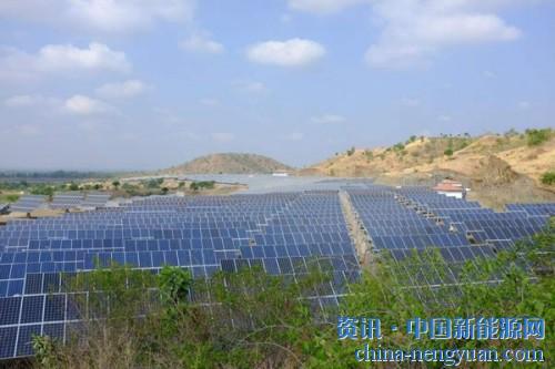                                                                                                                                                                     
	　　據美國“石英網”7月31日報道，在經歷了幾個月的快速增長之后，印度的光伏產業(yè)正面臨著關稅上調、政策和法律上的不確定性等一系列問題。

	　　據報道，7