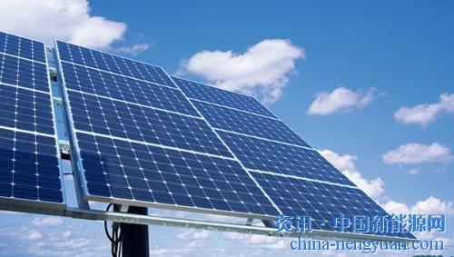                                                                                                                                                                     
	　　印度政府日前宣布，為保護其國內的太陽能產業(yè)，未來兩年將對來自中國和馬來西亞的進口太陽能電池征收保障措施關稅。在截至2019年7月29日的第一年中征收25%關稅，第二年前6個月