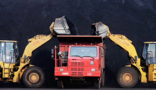 
	
                    
	【電纜網(wǎng)訊】8月6日，兗州煤業(yè)公布，兗煤澳洲與嘉能可簽訂了《嘉能可煤炭銷售框架協(xié)議》，并經(jīng)于作為兗煤澳洲與嘉能可合資安排的一部分，兗煤澳洲與嘉能可就亨特谷合資企業(yè)及其聯(lián)營(yíng)公司開展煤炭銷售和服務(wù)業(yè)務(wù)簽訂了《HVO銷售合約》和《HVO服務(wù)協(xié)議》，根據(jù)業(yè)務(wù)需要，兗煤澳洲與嘉能可簽訂《煤炭購(gòu)買框架協(xié)議》，兗煤澳洲、公司全資附屬公司新泰克控股有限公司(“新泰克”)擬與雙日公司分別簽訂《兗煤澳洲與雙日公司煤炭銷售框架協(xié)議》、《新泰克與雙日公司煤