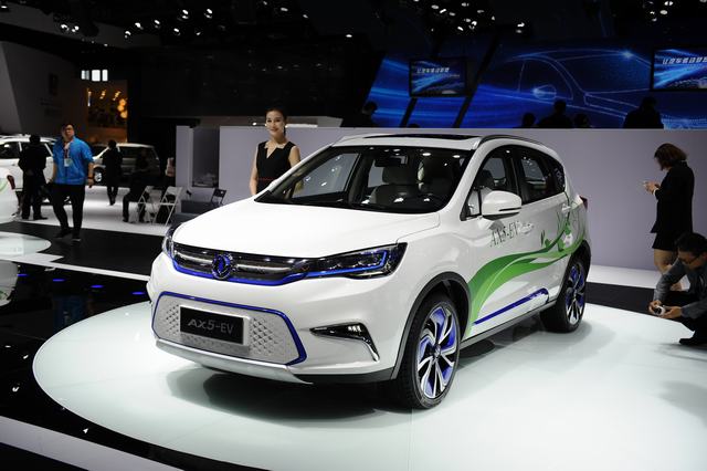 
	
                    
	【電纜網(wǎng)訊】今年1-6月，東風(fēng)汽車有限公司累計(jì)銷量達(dá)到71萬輛，同比增長(zhǎng)11%。

	

	東風(fēng)有限預(yù)計(jì)在2022年前，旗下四大品牌將總共推出20款電動(dòng)化汽車，日產(chǎn)獨(dú)有的e-POWER技術(shù)也將導(dǎo)入主要車型