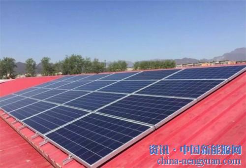                                                                                                                                                                     
	　　“村里建起了扶貧光伏發(fā)電站，今后，俺家每年都能有3000元左右收入。”近日，拿到第一筆光伏扶貧項目收益后，魏縣西野馬村村民劉祥高興地說