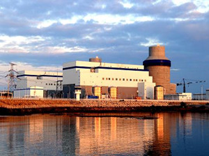 
	
                    
	【電纜網(wǎng)訊】8月11日，海陽核電2號機(jī)組首次裝料工作圓滿完成。海陽核電2號機(jī)組首次裝料順利完成，為反應(yīng)堆臨界、機(jī)組并網(wǎng)、商運(yùn)等后續(xù)節(jié)點(diǎn)奠定了良好基礎(chǔ)