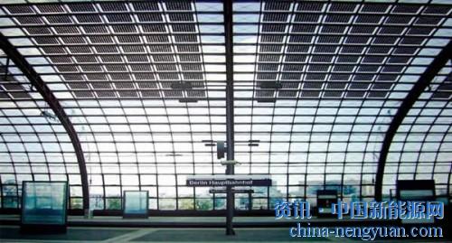                                                                                                                                                                     
	　　剛剛上天的帕克太陽(yáng)能探測(cè)器，身負(fù)太陽(yáng)能電池板開(kāi)啟了7年“逐日”任務(wù)，其在宇宙中的能源供應(yīng)將與太陽(yáng)綁定，工作可持續(xù)性更有保障。

	　　對(duì)太陽(yáng)能的利用，