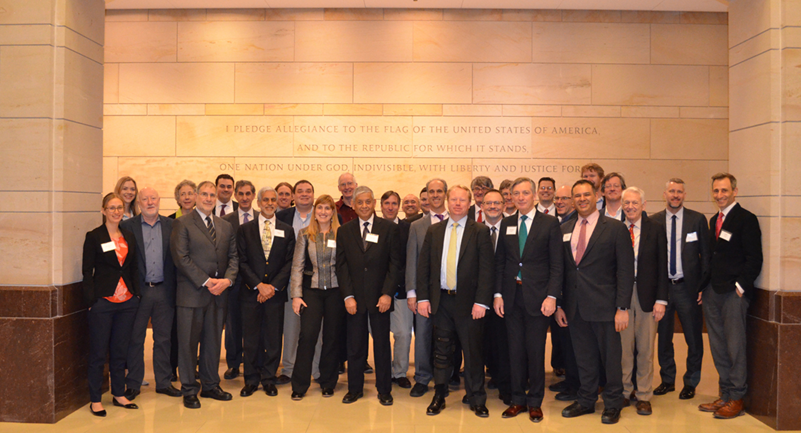 
	中國(guó)儲(chǔ)能網(wǎng)訊：美國(guó)的電力用戶(hù)希望能夠?qū)崿F(xiàn)這三件事：從全國(guó)各地的清潔能源獲得無(wú)限的電力、不受停電影響的電網(wǎng)以及越來(lái)越低的電價(jià)。隨著儲(chǔ)能技術(shù)的進(jìn)步，人們的這些愿望很有可能成為現(xiàn)實(shí)