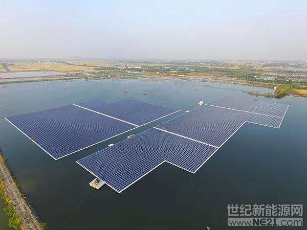 43歲的李傳昌是土生土長的淮南農戶。

16歲那年（1991年），他的身份變了——家里一直耕種的農田，隨著煤礦礦區(qū)沉陷變成了湖面；地種不成了，農民頓時變身漁民