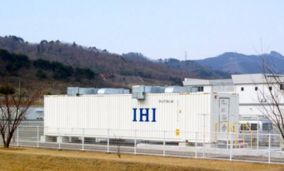 
	中國儲能網(wǎng)訊：日前，安大略省薩尼亞市一家商業(yè)客戶委托儲能開發(fā)商Convergent公司開發(fā)部署一個電池系統(tǒng)，可以匹配兩個公用事業(yè)規(guī)模的儲能項目，為今年在北美地區(qū)建造的最大電力容量提供支持。


	由IHI儲能公司提供的10兆瓦/20兆瓦時儲能系統(tǒng)位于一家大型石化設(shè)施的用戶側(cè)，以減少其電力成本