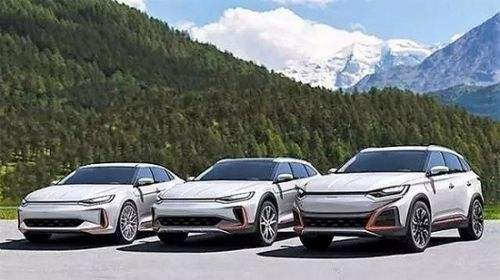 
	
                    
	【電纜網(wǎng)訊】近日，威馬汽車方面透露，將在9月底進(jìn)行大規(guī)模交付。

	

	作為威馬汽車旗下的第一款車型， 威馬EX5根據(jù)續(xù)航能力的不同，共分為300km、400km、460km三個(gè)配置，每個(gè)配置又分別有高配Pro版和低配Lite版本，也就是說總共有六款配置