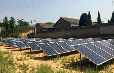 
	
                    
	【電纜網(wǎng)訊】近日，安徽省扶貧辦處消息稱，截至今年6月底，安徽省光伏扶貧工程項(xiàng)目建成并網(wǎng)裝機(jī)總?cè)萘窟_(dá)220.54萬(wàn)千瓦，居全國(guó)第一。

	

	近4年來(lái)，安徽省各地、各有關(guān)部門(mén)搶抓光伏扶貧政策機(jī)遇，取得了顯著成效