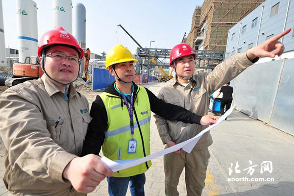 


　　營商環(huán)境就是生產(chǎn)力。今年以來，國網(wǎng)天津電力精準對接“津八條”，推出“電十條”服務舉措，并不斷優(yōu)化創(chuàng)新，力爭在辦電成本、辦電環(huán)節(jié)、辦電時長、供電可靠性4個方面達到國際先進、國內(nèi)領(lǐng)先水平，“獲得電力”指數(shù)排名進入國際先進行列，全面提升服務保障能力與水平，為本市建設社會主義現(xiàn)代化大都市營造良好的營商環(huán)境