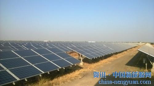                                                                                                                                                                     
	　　小型公司們發(fā)現(xiàn)，進入印度大型太陽能市場并參與多兆瓦級光伏項目競爭性拍賣越來越難了。

	　　大型印度玩家們和少數(shù)國際巨頭公司一直長期占據(jù)著印度招標項目