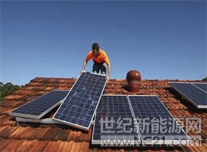 據(jù)報道，越南正在鼓勵越南居民在房屋屋頂上安裝太陽能系統(tǒng)，因為太陽能發(fā)電比化石燃料便宜且環(huán)保。



專家表示，越南房屋屋頂上的太陽能發(fā)電系統(tǒng)可以幫助家庭減少每月電費50%的賬單，從而有助于保護環(huán)境