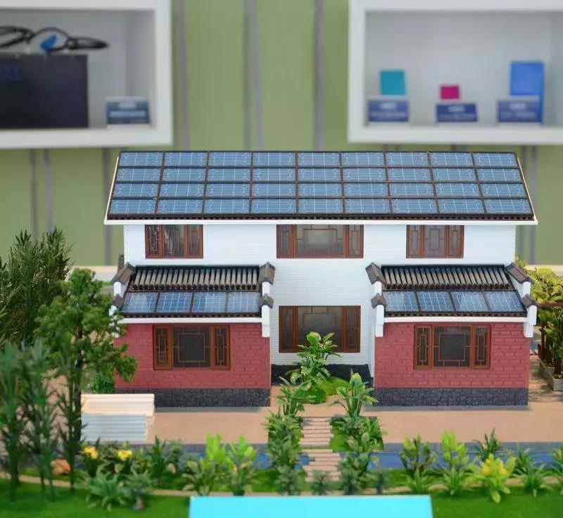 
	德國(guó)聯(lián)邦經(jīng)濟(jì)事務(wù)和能源部國(guó)務(wù)秘書ThomasBarei?日前參加了一個(gè)官方活動(dòng)，慶祝德國(guó)第10萬個(gè)電池儲(chǔ)能系統(tǒng)在艾希瓦爾德（Eichwalde）成功部署。Barei?表示這將是德國(guó)在其能源轉(zhuǎn)型過程中一個(gè)“重要里程碑”