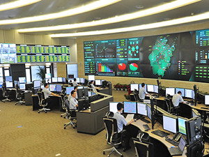 
	
                    
	【電纜網(wǎng)訊】8月31日，以廣東起步的南方區(qū)域電力現(xiàn)貨市場啟動試運行，這是中國內(nèi)地首個投運的電力現(xiàn)貨市場。

	

	電力現(xiàn)貨市場是價格發(fā)現(xiàn)和資源優(yōu)化配置的重要環(huán)節(jié)，有利于通過市場機制發(fā)現(xiàn)電力價格，迅速、真實反映市場供需情況，令電能回歸商品屬性