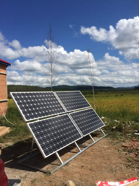                                         
	　　哥斯達黎加《共和國報》8月31日報道，由于哥斯達黎加法律規(guī)定太陽能發(fā)電的最大裝機量不能超過需求的15%，極大限制了本國太陽能能源利用發(fā)展，Poás、Tuetal、Belén、Alajuela等地都已達到或接近太陽能發(fā)電上限。

	　　目前，哥0.34%的用電來自太陽能，美國占比為1.4%，洪都拉斯10%，危地馬拉1.8%