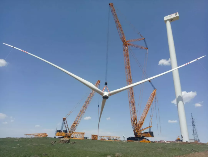                        河北省承德市百萬千瓦風(fēng)電基地二期項(xiàng)目是國家能源局批復(fù)的重點(diǎn)風(fēng)電基地項(xiàng)目，主要位于承德市北部，地處京津冀地區(qū)上風(fēng)向，總體規(guī)劃容量2017年調(diào)整后為287.61萬千瓦，該項(xiàng)目本是為了增加華北地區(qū)清潔能源供應(yīng)、減少大氣污染物排放的利國利民重要舉措，也是為了落實(shí)國發(fā)[2013]37號(hào))文件即《國務(wù)院關(guān)于印發(fā)大氣污染防治行動(dòng)計(jì)劃的通知》中“降低京津冀地區(qū)細(xì)顆粒物濃度要求”的重點(diǎn)項(xiàng)目。  如今這一重點(diǎn)項(xiàng)目本已完成了絕大部分投資建設(shè)、即將并網(wǎng)發(fā)電之際，卻