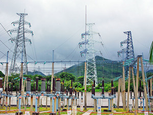 
	
                    
	【電纜網訊】9月3日，從銅仁德江供電局了解到，德江縣首座220千伏龍泉變電站在該局六樓會議室召開了輸變電工程驗收及啟動協調會，銅仁供電局、遵義供電局、德江供電局等單位參加了協調會。

	

	協調會上，銅仁局與遵義局組成的專家組確定了工程目標，德江220千伏龍泉變電站的220千伏及主變、110千伏、35千伏系統(tǒng)于11月下旬完成驗收工作，預計12月份完成啟動投運工作，協調會還布置了各單位具體任務和注意事項