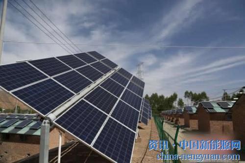                                                                                                                                                                     
	資料圖為青海東部地區(qū)分布式光伏電站?！×_云鵬　攝

	　　記者6日從中國國家電網(wǎng)青海省電力公司獲悉，該省通過實施電力扶貧“施工圖”、打造定點(diǎn)扶貧樣板、強(qiáng)化