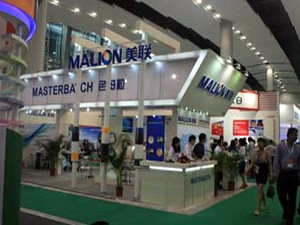 
	
                    
	【電纜網(wǎng)訊】9月6日，美聯(lián)新材在投資者互動平臺表示，公司動力鋰電池隔膜項目預(yù)計2019年上半年建成投產(chǎn)。

	

	資料顯示，美聯(lián)新材于2017年10月20日發(fā)布公告稱，公司擬使用自有資金5000萬元設(shè)立全資子公司廣東美聯(lián)隔膜有限公司，并以該子公司為項目實(shí)施主體投資建設(shè)年產(chǎn)近1億㎡濕法隔膜基膜及8000萬㎡涂覆隔膜的動力鋰電池濕法隔膜產(chǎn)業(yè)化建設(shè)項目，項目計劃總投資5.03億元，建設(shè)周期1-2年