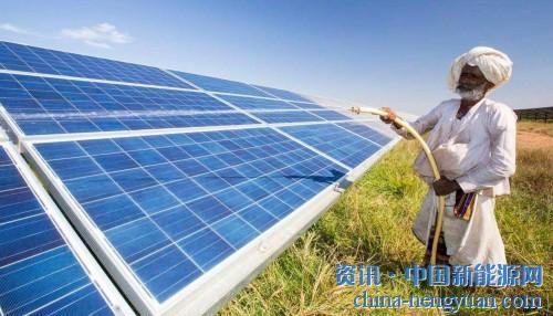                                                                                                                                                                     
	　　根據(jù)Mercom India Research最新發(fā)布的2018年第二季度印度光伏市場更新報告，2018年第二季度印度的光伏裝機(jī)處于2017年第一季度以來的最低水平，為1,5