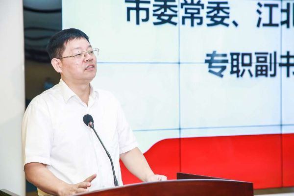 
	
                    
	9月5日，“智能新生態(tài)”智能制造產(chǎn)業(yè)發(fā)展智庫峰會在南京舉行。遠(yuǎn)東控股集團(tuán)創(chuàng)始人、董事局主席、黨委書記蔣錫培受邀出席峰會，投資人、遠(yuǎn)東電纜南京浦口專賣有限公司總經(jīng)理史宇鋒，南京三普遠(yuǎn)東電纜銷售有限公司總經(jīng)理盧春明，營銷經(jīng)理馮恒鎖，營銷經(jīng)理趙艷欣陪同參會交流