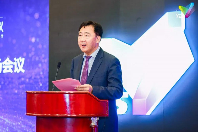  　　由中國能源研究會(huì)指導(dǎo)，鹽城市人民政府與遠(yuǎn)景科技集團(tuán)共同發(fā)起的“2018鹽城綠色智慧能源大會(huì)”，于2018年9月6日-7日在江蘇省鹽城市舉辦。
 
　　本次大會(huì)主題為“創(chuàng)新、綠色、智慧、共享”，致力于打造智慧能源領(lǐng)域全球權(quán)威會(huì)議