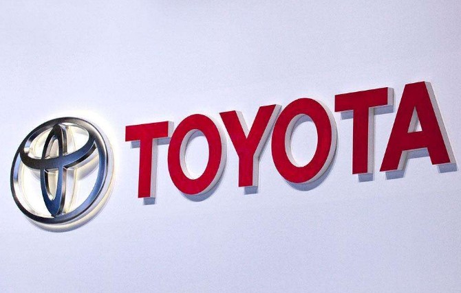 
	
                    
	【電纜網(wǎng)訊】豐田汽車近日表示，因發(fā)動機(jī)線束可能存在起火隱患，計(jì)劃在日本、北美、歐洲和其他地區(qū)召回約103萬輛汽車，包括混動版普銳斯（PRIUS）。目前已有一例汽車冒煙事故，但是沒有人員傷亡 