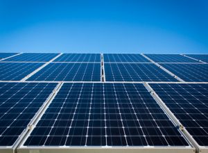 
	
                    
	【電纜網(wǎng)訊】近日，可再生能源投資公司Cubico宣布已與太陽能發(fā)電廠公司CEFEnergiaIbéricaBV簽訂協(xié)議，在葡萄牙阿爾加維購買三個固定傾斜的地面安裝太陽能項目，總計29.4兆瓦。

	

	這些項目分別是Avalades（15.8MW），F(xiàn)erreiras（6.8MW）和Sol Cativante V（6.8MW）