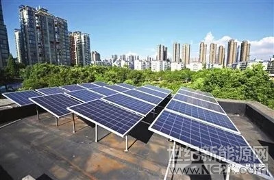  近期以來(lái)，很多做一線(xiàn)EPC的朋友跟筆者抱怨，最近生意不好做，每天都愁的睡不著覺(jué)。新政以來(lái)，本以為會(huì)有很多牛鬼蛇神退出市場(chǎng)，剩下的都是做良心生意的，想不到現(xiàn)階段以來(lái)，反而正正經(jīng)經(jīng)推廣光伏的難于維系，反而那些吹著牛皮，曲解或者避過(guò)不談國(guó)家政策的EPC，獲得了信任，令人唏噓