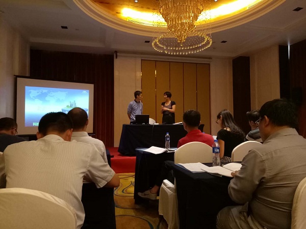 　　【中國儀表網 儀表會議】9月13日上午，2018年儀器儀表行業(yè)發(fā)展峰會分論壇之一——國家標準“GB/T34065-2017分析儀器安全要求”宣貫會在北京豐大國際酒店舉行。會議由全國工業(yè)過程測量控制和自動化標準化技術委員會分析儀器分技術委員會(TC124/SC6)秘書長馬雅娟主持