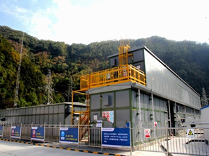 
	
                    
	【電纜網(wǎng)訊】9月13日凌晨，隨著主變壓器沖擊送電成功，福建閩清又一座35千伏預(yù)制艙型變電站——省璜變電站順利投入運行。這是繼今年7月19日福建省首座35千伏預(yù)制艙型三溪變電站建成投運后，閩清投入使用的第2座35千伏預(yù)制艙型變電站