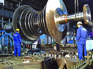 
	
                    
	【電纜網(wǎng)訊】近日，由東方電氣集團(tuán)東方電機(jī)有限公司制造的四川省首臺百萬千瓦發(fā)電機(jī)定子橋式車組正式起運。該發(fā)電機(jī)定子是四川省首個百萬千瓦級超超臨界項目的核心設(shè)備，承擔(dān)著將熱能轉(zhuǎn)化為電能的重任