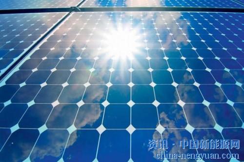                                                                                                                                                                     
	　　據(jù)石家莊海關(guān)統(tǒng)計(jì)，今年1至7月，我省出口光伏產(chǎn)品17.7億元，同比(下同)增長(zhǎng)79.4%。其中7月出口1.9億元，增長(zhǎng)97.7%