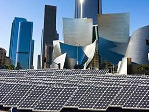 
	
                    
	【電纜網(wǎng)訊】9月21日，順風(fēng)清潔能源公布，該公司已與亞太資源開發(fā)投資有限公司就該公司可能按代價約47億元人民幣出售江蘇順風(fēng)光電科技有限公司的100%股權(quán)訂立不具法律約束力的諒解備忘錄。

	

                

            