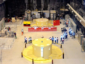 
	
                    
	【電纜網(wǎng)訊】當(dāng)?shù)貢r(shí)間9月26日，厄瓜多爾美納斯水電站首臺(tái)機(jī)組并網(wǎng)發(fā)電。美納斯水電站是厄瓜多爾的第三大水電站，位于其第三大城市昆卡西南方向90公里處，是胡邦河流域重要的水利樞紐工程，電站總裝機(jī)容量為275MW，年平均發(fā)電量為1300GWH