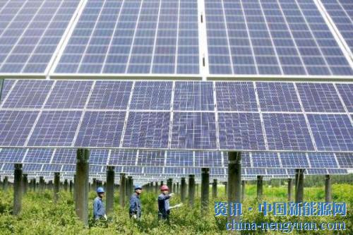                                                                                                                                                                     
	　　2018年，脫貧攻堅(jiān)迎來(lái)三年沖刺，如何清醒地把握打贏脫貧攻堅(jiān)戰(zhàn)的困難和挑戰(zhàn)？如何切實(shí)增強(qiáng)責(zé)任感和緊迫感，一鼓作氣、盡銳出戰(zhàn)、精準(zhǔn)施策？如何以更有力的行動(dòng)、更扎實(shí)的工作，集中力