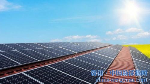                                                                                                                                                                     
	　　在年度主題為“瘋狂擴(kuò)產(chǎn)”的2017年，光伏行業(yè)的產(chǎn)能幾何式增長(zhǎng)。然而，僅僅半年后，“531光伏新政”的出臺(tái)如同一腳猛烈的剎車，