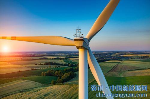                                                                                                                                                                     
	　　“近兩年，我國(guó)風(fēng)電產(chǎn)業(yè)發(fā)展整體平穩(wěn)，取得了很多成績(jī)，也面臨一些挑戰(zhàn)。”中國(guó)農(nóng)業(yè)機(jī)械工業(yè)協(xié)會(huì)風(fēng)力機(jī)械分會(huì)副秘書長(zhǎng)余春平表示，近兩年來(lái)，我國(guó)風(fēng)電新增裝機(jī)容