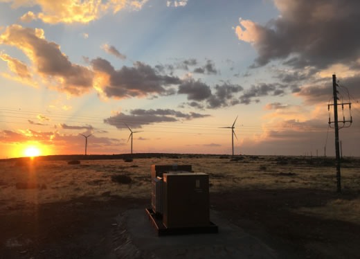                                         
	　　在新增裝機(jī)連續(xù)多年居全球首位之后，中國(guó)風(fēng)電行業(yè)正加速全球產(chǎn)業(yè)布局，成為我國(guó)企業(yè)服務(wù)“一帶一路”建設(shè)最為活躍的領(lǐng)域之一。

	
	圖為南非德阿風(fēng)場(chǎng)

	　　更可貴的是，我國(guó)風(fēng)電企業(yè)也把最高端的技術(shù)帶到了“一帶一路”沿線國(guó)家