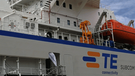 
	
                    
	【電纜網(wǎng)訊】全球連接和傳感器領(lǐng)域的領(lǐng)導(dǎo)者泰科電子TE Connectivity宣布已簽訂最終協(xié)議，以現(xiàn)金3.25億美元的價(jià)格將其海底通信業(yè)務(wù)（SubCom）出售給投資專家Cerberus Capital Management。

	

	該交易預(yù)計(jì)將在泰科電子的2019財(cái)年第一季度末完成，目前還有待相關(guān)當(dāng)局批準(zhǔn)