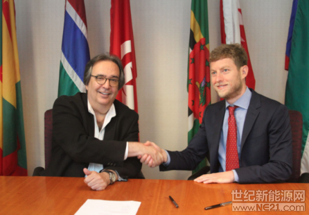 美國(guó)政府金融開發(fā)機(jī)構(gòu)——海外私人投資公司（以下簡(jiǎn)稱OPIC）為離網(wǎng)太陽能公司 SunFunder 管理的一只基金投資了2500萬美元。SunFunder為在撒哈拉以南非洲和亞洲開發(fā)離網(wǎng)太陽能產(chǎn)品和解決方案的公司提供貸款