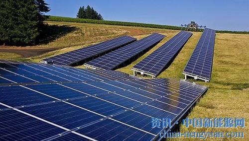                                                                                                                                                                     
	　　10月9日，國(guó)家發(fā)展改革委、財(cái)政部、國(guó)家能源局聯(lián)合發(fā)布了《關(guān)于2018年光伏發(fā)電有關(guān)事項(xiàng)說(shuō)明的通知》（以下簡(jiǎn)稱(chēng)《通知》），對(duì)5月31日印發(fā)的《關(guān)于2018年光伏發(fā)電有關(guān)事項(xiàng)的