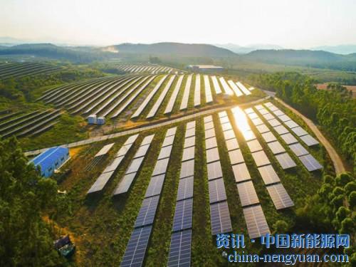                                                                                                                                                                     
	　　2018年，光伏行業(yè)歷經(jīng)重大轉(zhuǎn)折。531新政的出臺對行業(yè)造成影響，光伏企業(yè)在探索中前行