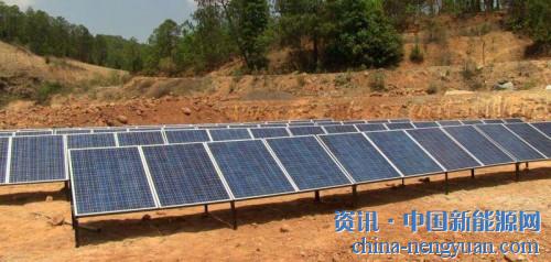                                                                                                                                                                     
	　　如果僅從工作量來說，扶貧工作相對黨和國家其他重大工作是微不足道的，但是從工作重要性來說，精準(zhǔn)扶貧卻是作為“三大攻堅戰(zhàn)”之一被寫進(jìn)黨的“十九