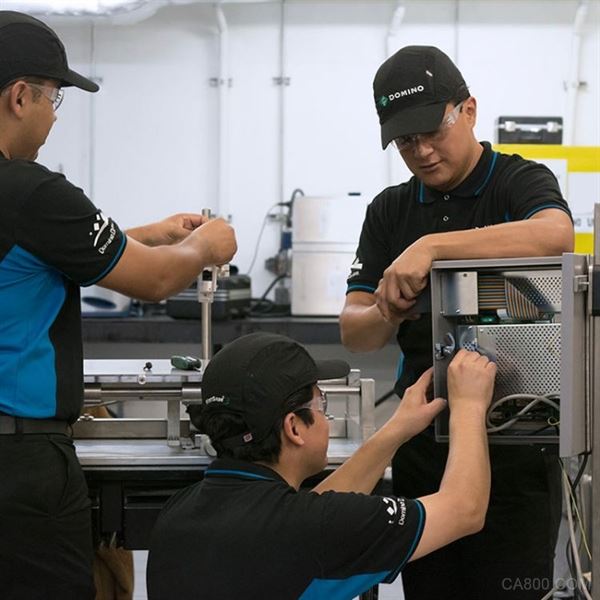 
                      制造業(yè)在進(jìn)行數(shù)字轉(zhuǎn)型(digital transformation)、邁向工業(yè)4.0(Industry 4.0)時須善用數(shù)據(jù)分析(data analytics)、人工智能(AI)、機(jī)器學(xué)習(xí)(machine learning)等新興技術(shù)并整合長期制造策略，以擴(kuò)大生產(chǎn)現(xiàn)場、客戶體驗、服務(wù)模式的商業(yè)利益，而預(yù)測性(predictive)維護(hù)將日益重要。
  
  根據(jù)Global Manufacturing