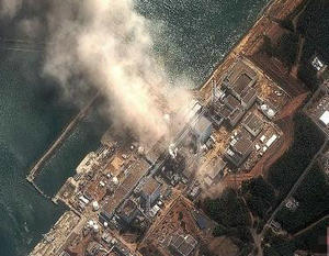 
	
                    
	【電纜網(wǎng)訊】據(jù)日本放送協(xié)會(huì)(NHK)報(bào)道，圍繞福島第一核電站事故，日本東京電力公司3名前高管因福島核事故被控犯有業(yè)務(wù)過失致死致傷罪，受到強(qiáng)制起訴。16日起，法庭將開始進(jìn)行被告人詢問，東京地方法院進(jìn)行第30次庭審