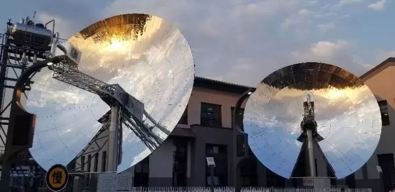 10月18日，由國家電網(wǎng)有限公司打造的同里綜合能源服務中心建成投運，15項世界首臺首套能源創(chuàng)新示范項目悉數(shù)亮相。