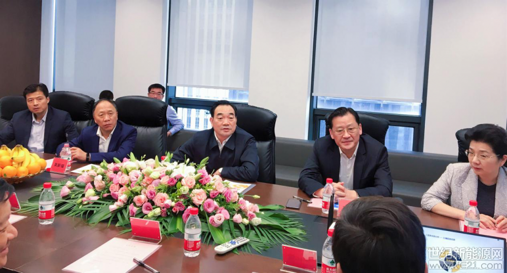  2018年10月10日，徐州市委書記周鐵根、徐州市委常委吳新福、徐州市委常委王強(qiáng)以及沛縣縣委書記李淑俠等領(lǐng)導(dǎo)蒞臨立瀾能源進(jìn)行了考察調(diào)研。

在立瀾能源總部，調(diào)研領(lǐng)導(dǎo)一行聽(tīng)取了立瀾能源總經(jīng)理李華煜關(guān)于立瀾能源工商業(yè)光伏發(fā)電、戶用光伏發(fā)電、光伏美麗鄉(xiāng)村、儲(chǔ)能及能源互聯(lián)網(wǎng)等業(yè)務(wù)發(fā)展的匯報(bào)